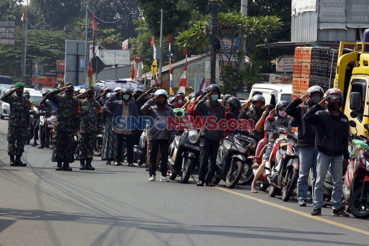 Turun dari Kendaraan,...