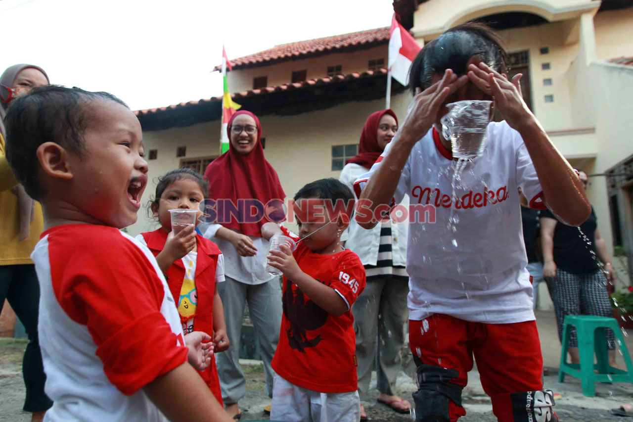 Meriahkan HUT RI, Warga...