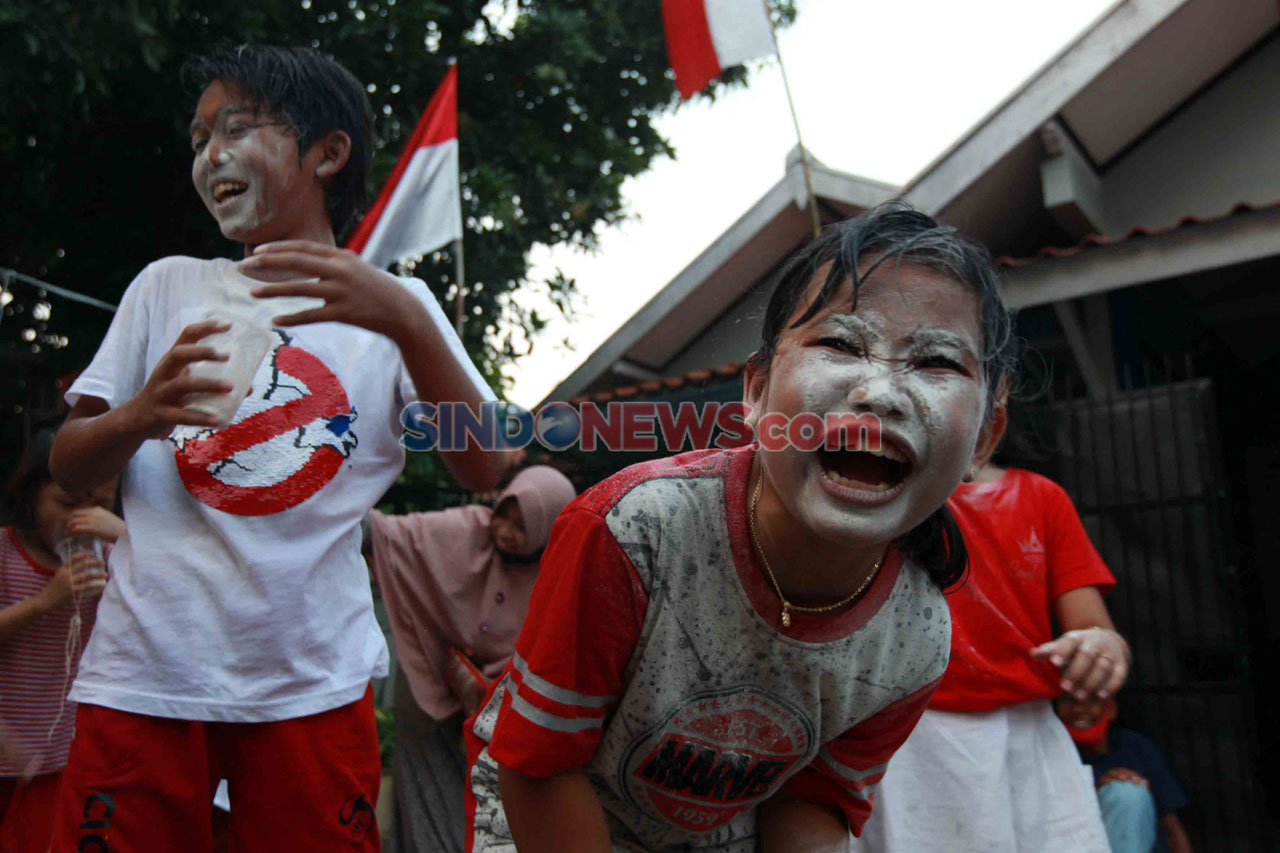 Meriahkan HUT RI, Warga...