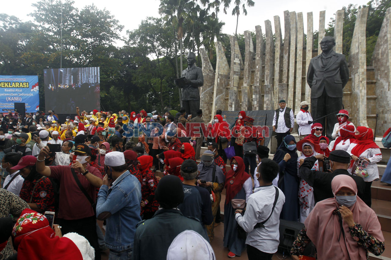 Gatot Nurmantyo Hadiri...