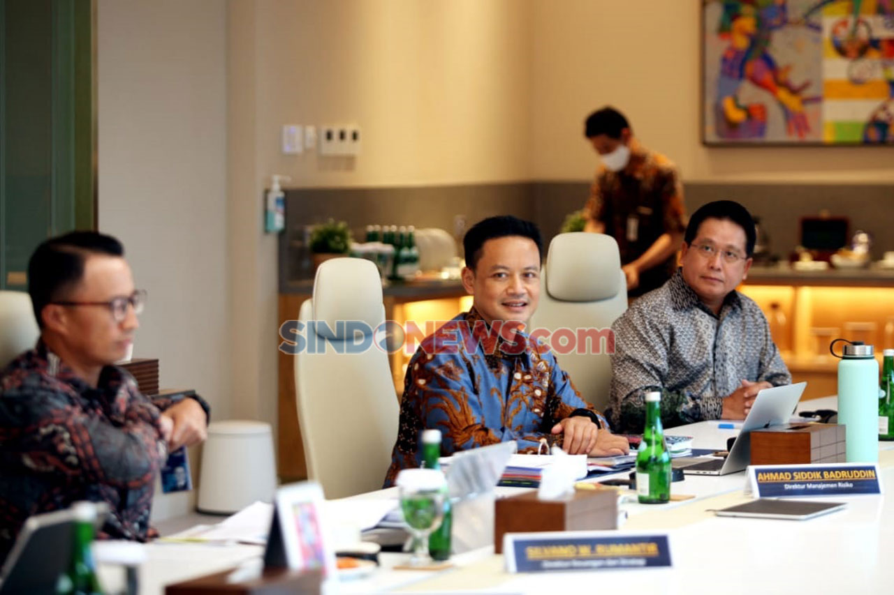 Bank Mandiri Salurkan...