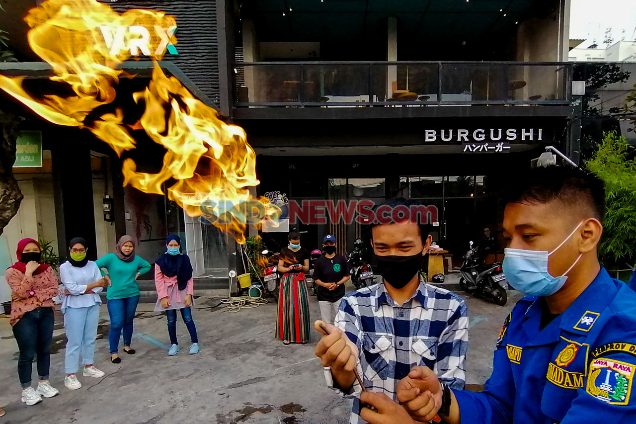 Damkar DKI Jakarta Gelar...