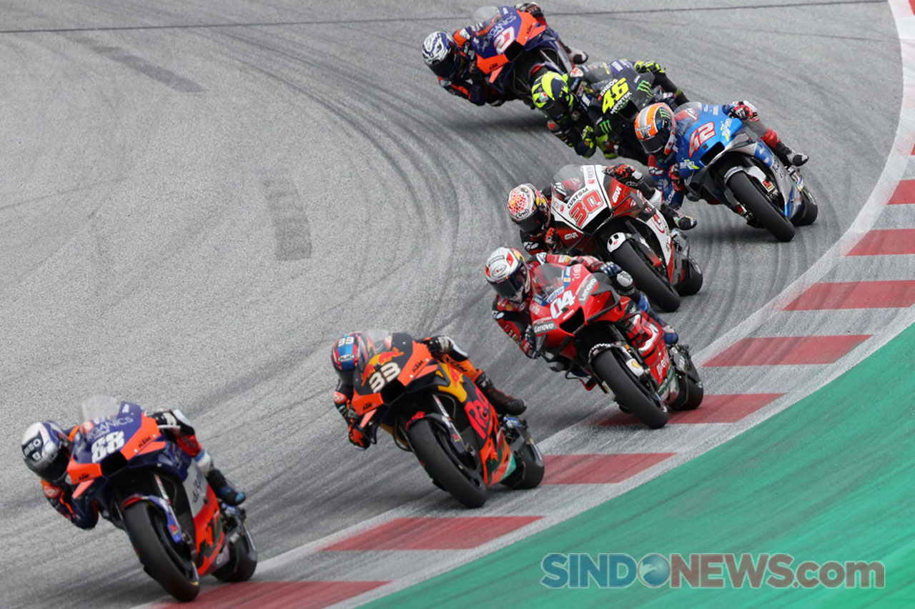Pembalap KTM Tech3 Miguel...