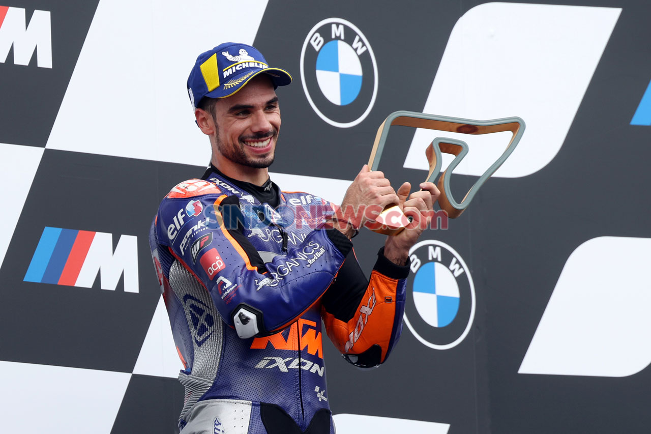 Pembalap KTM Tech3 Miguel...