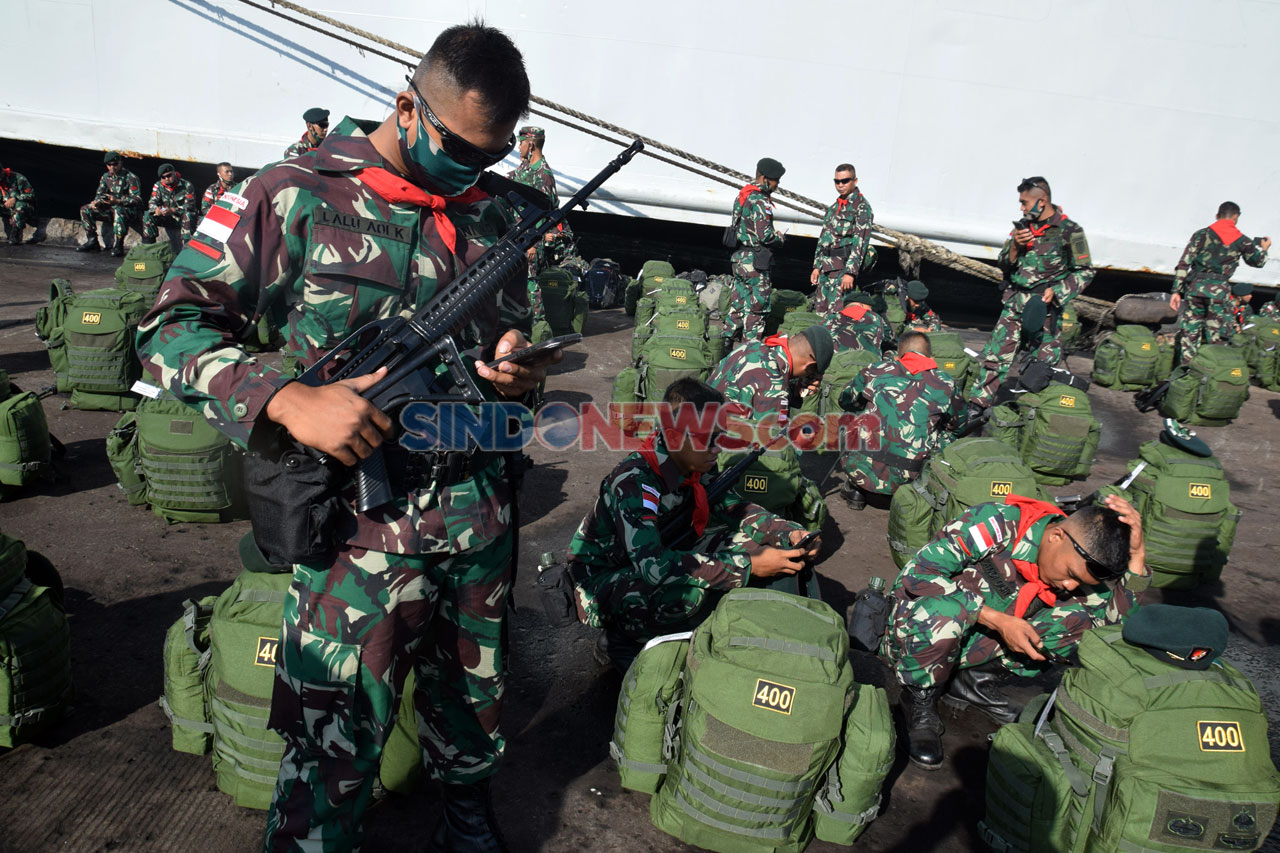 Ratusan Prajurit Yonif...