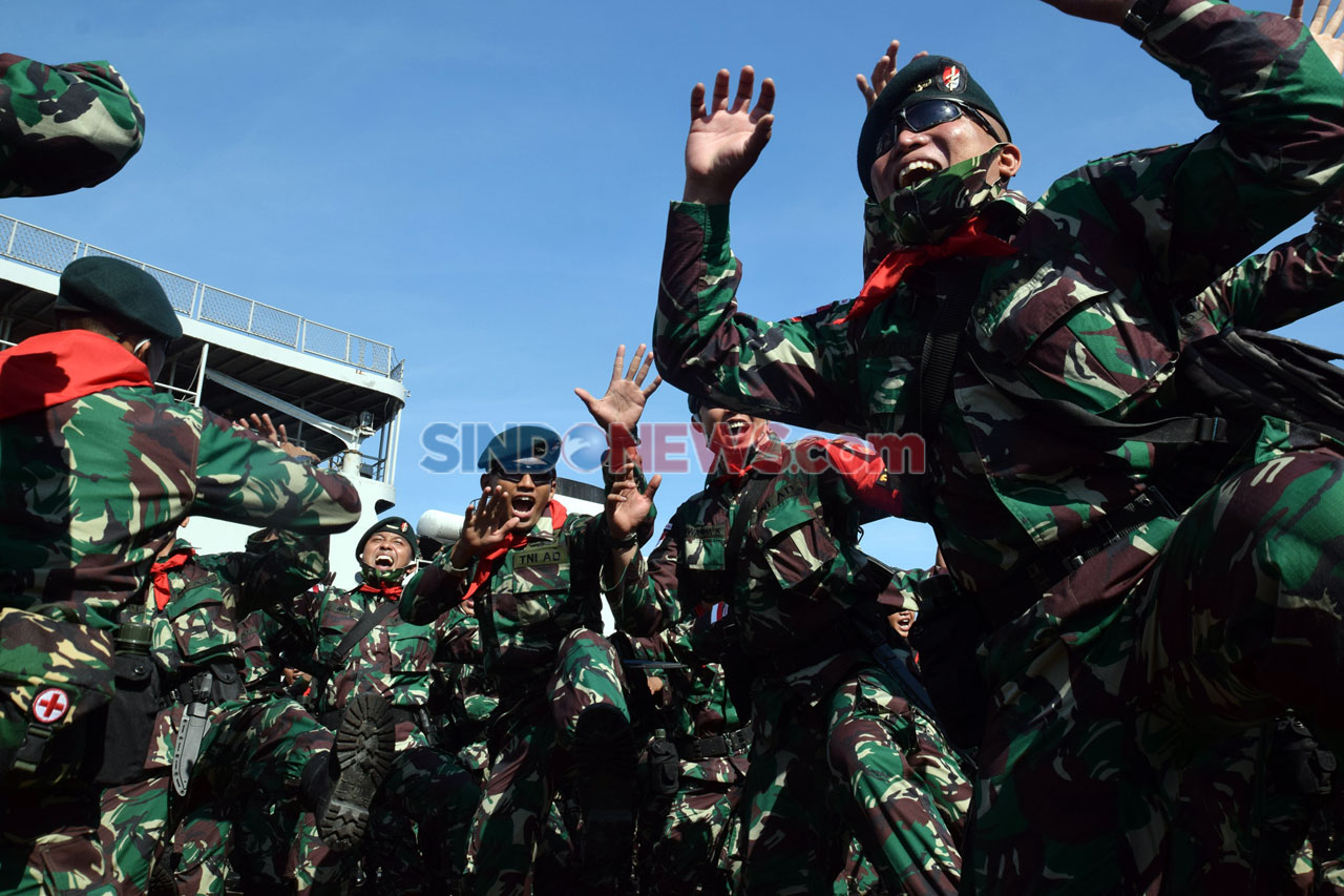 Ratusan Prajurit Yonif...