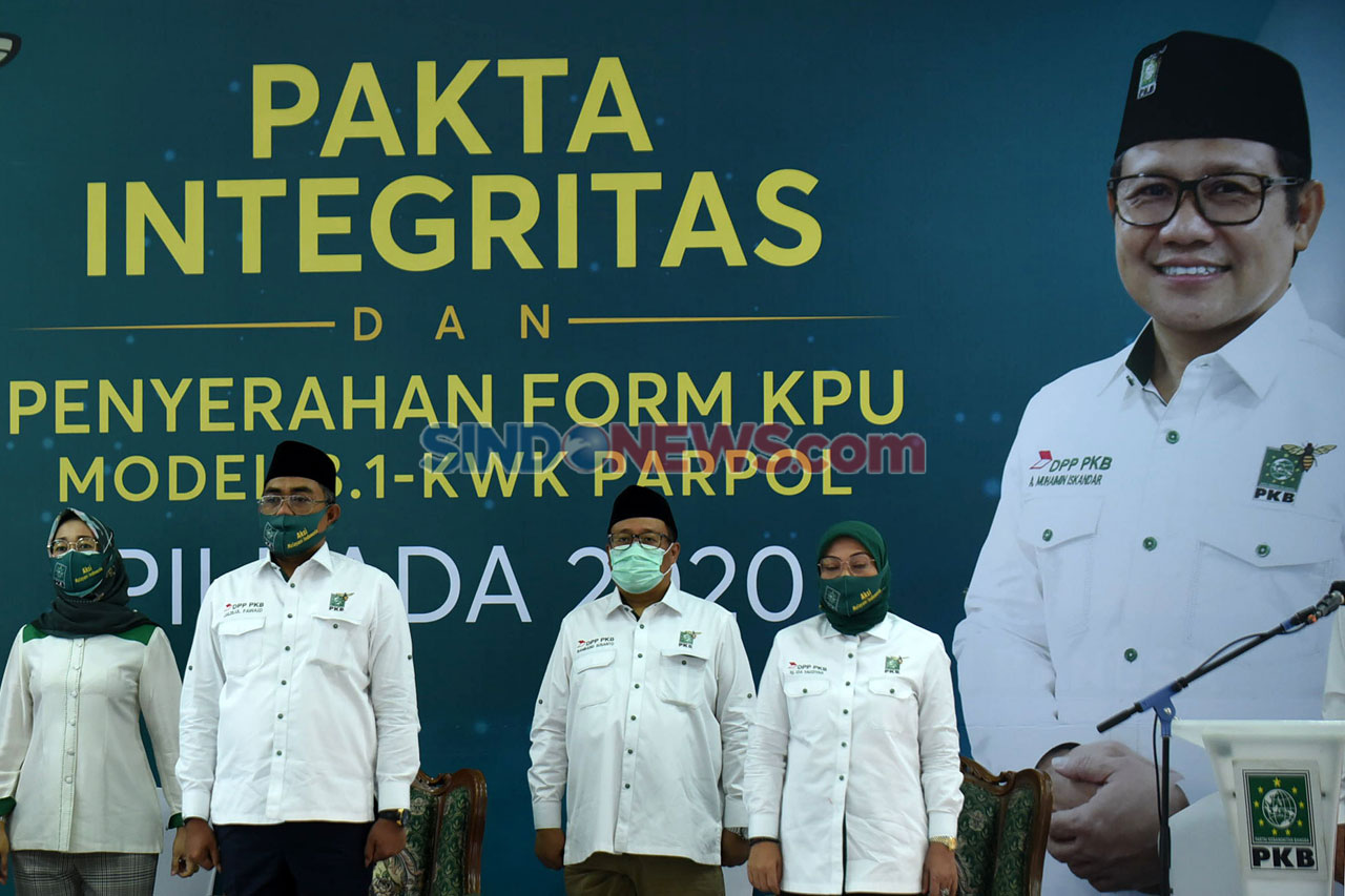 PKB Serahkan Pakta Integritas...