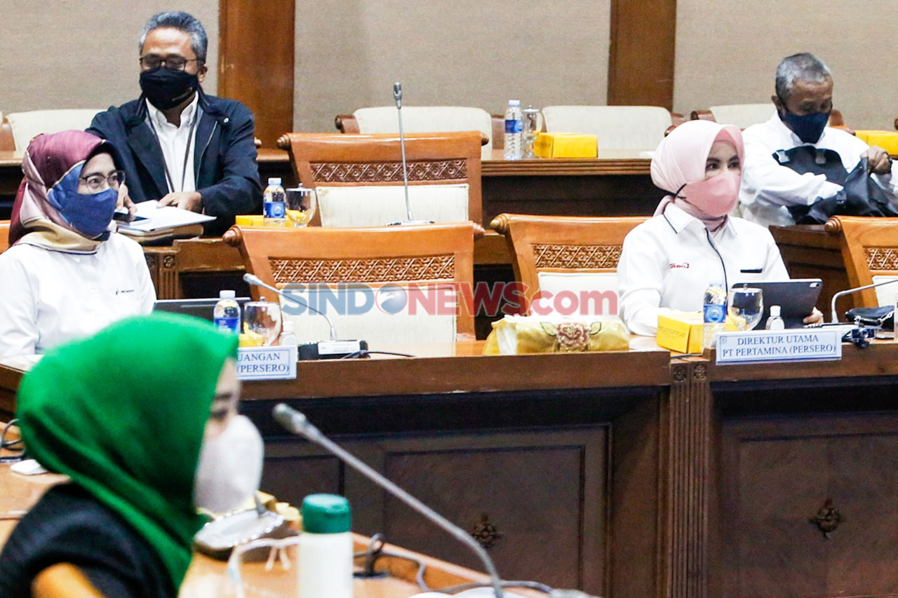 Rapat dengan Dirut Pertamina,...