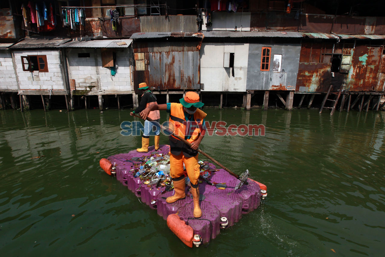 Sungai di Jakarta Masih...