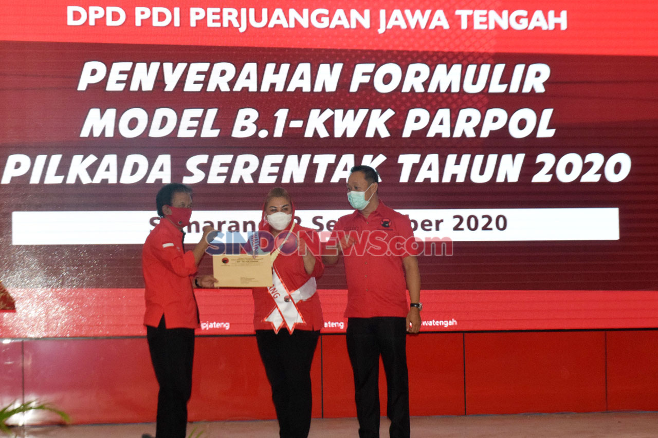 DPD PDIP Jateng Serahkan...
