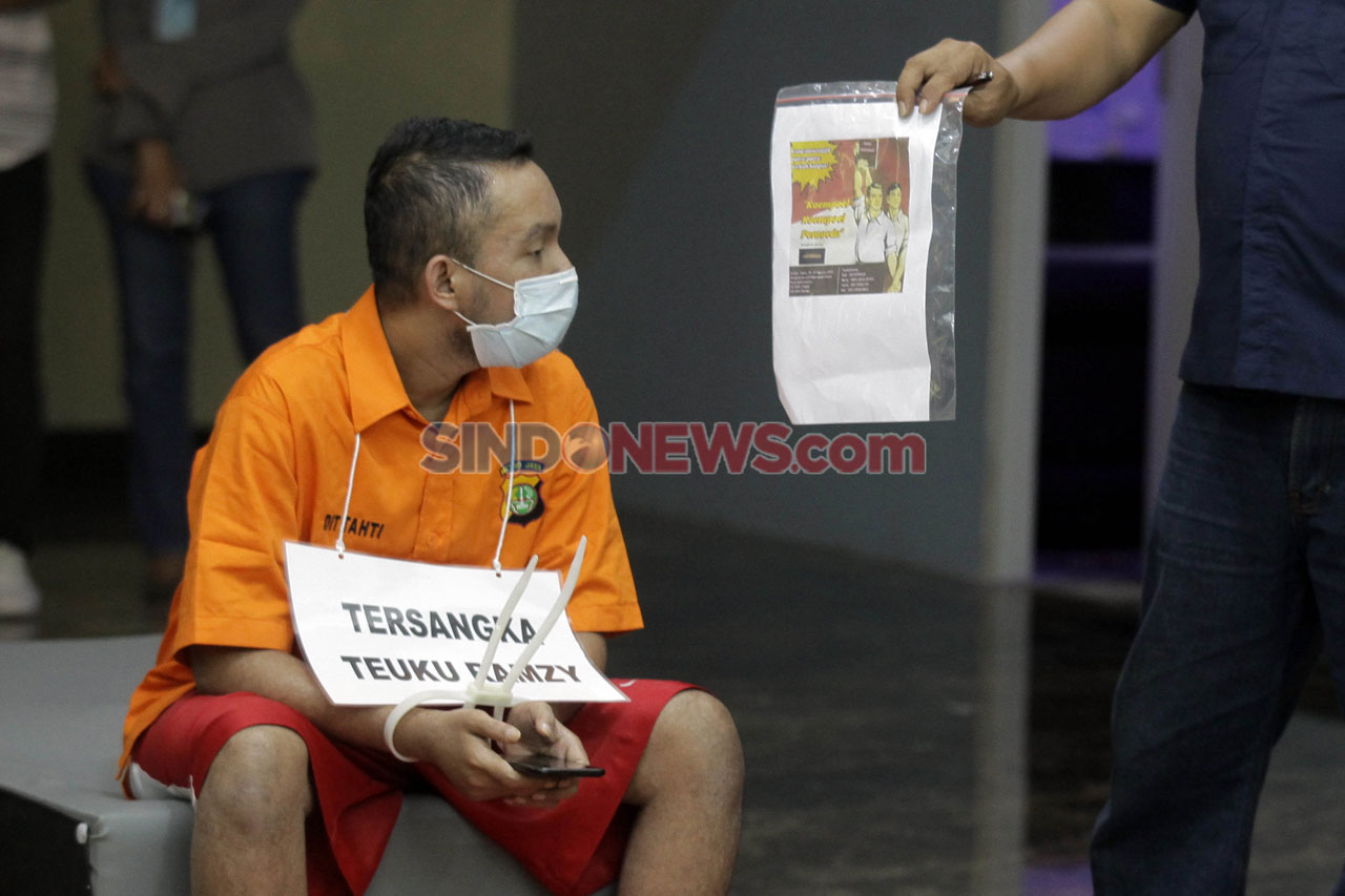 9 Tersangka Pesta Seks...
