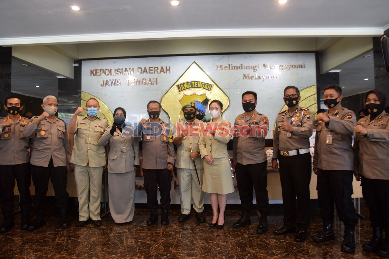 Polda Jateng Terima...