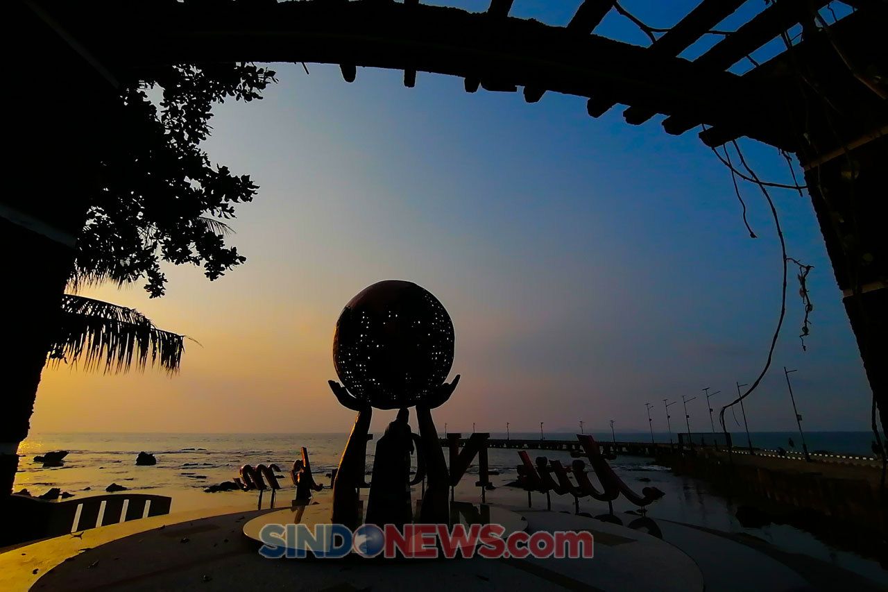 Berburu Sunset di Pantai...