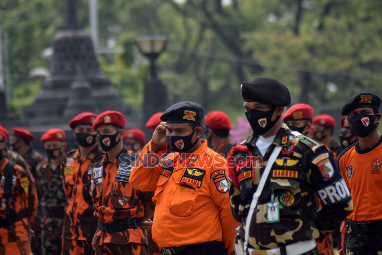 Polda Jateng Bagikan...