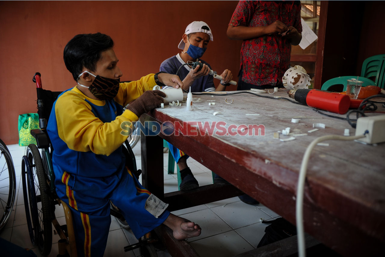 Latih Kemandirian, Penyandang...