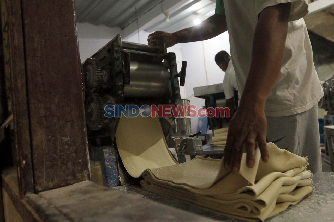 Industri Bakmi Bertahan...