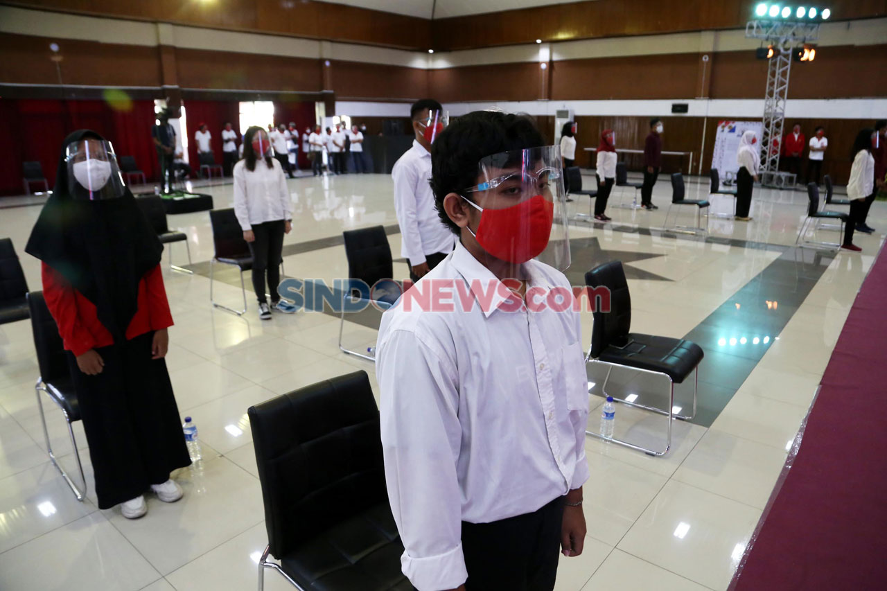 Ribuan Mahasiswa Baru...