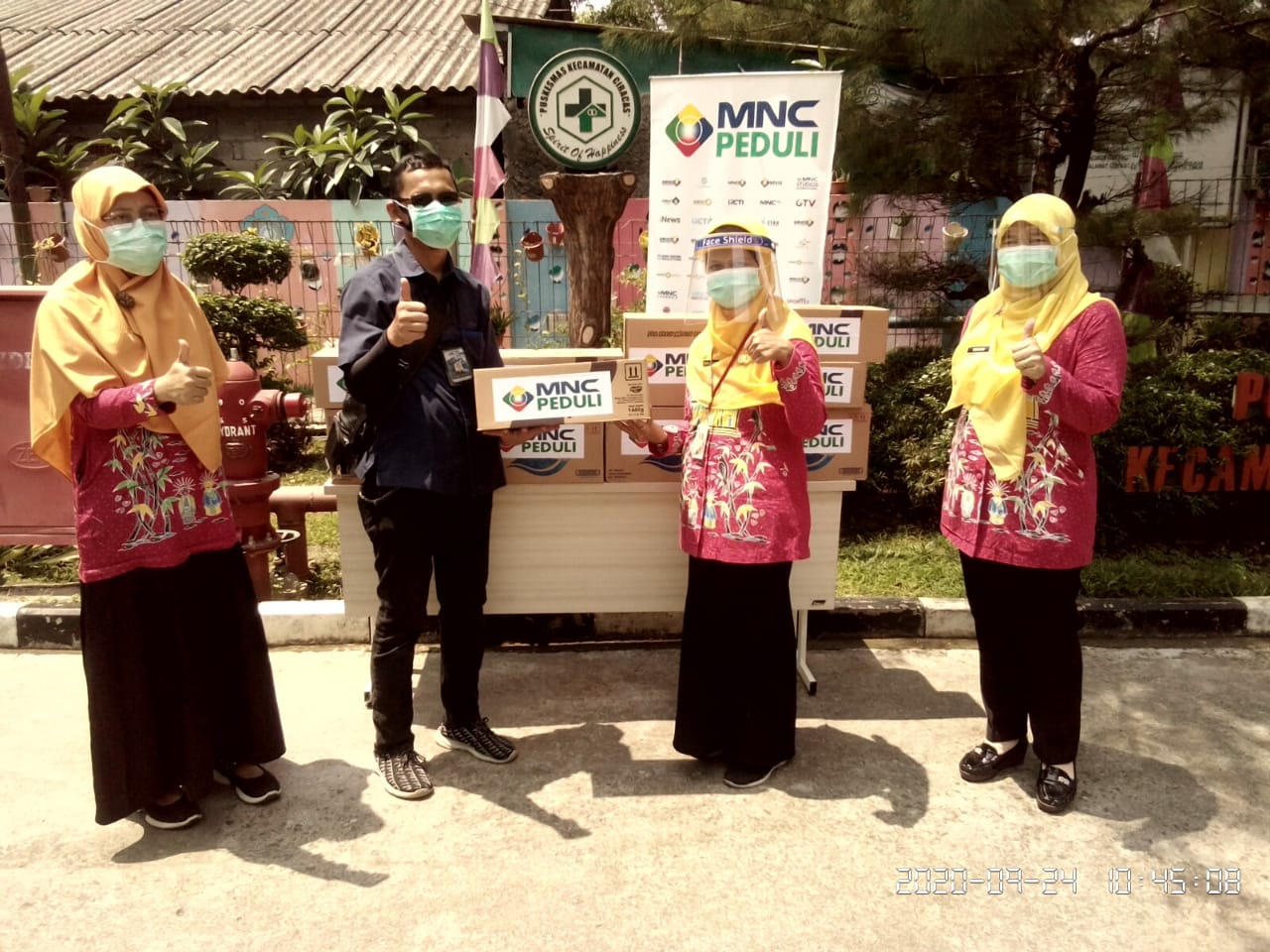 Bantuan Makanan dan...