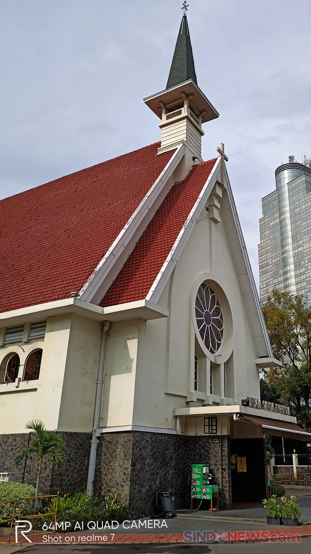 Membingkai Jakarta Lewat...