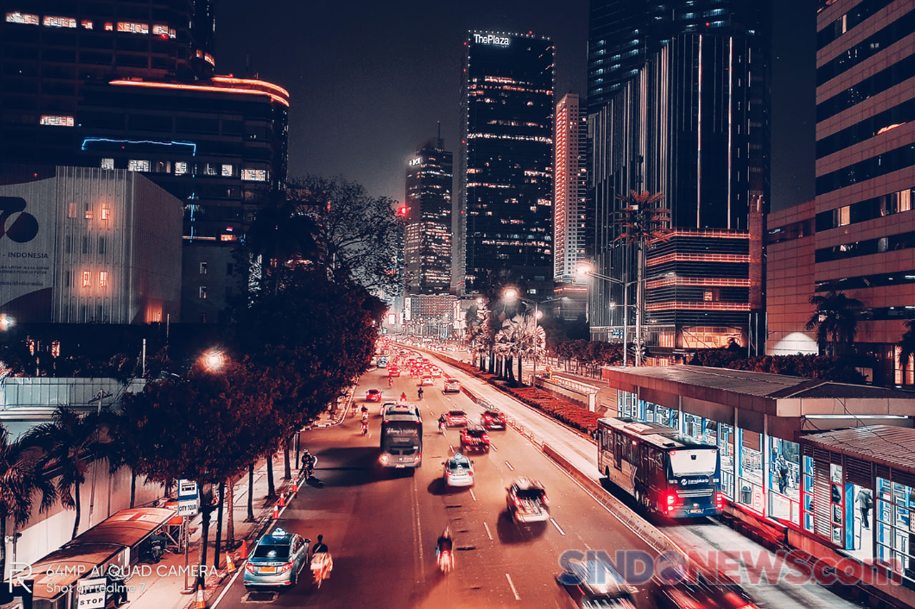 Membingkai Jakarta Lewat...