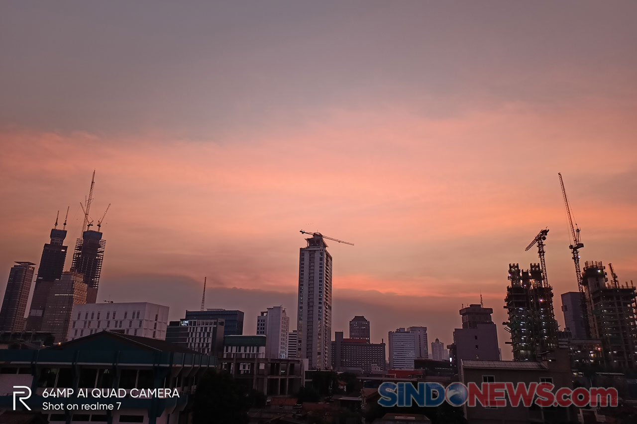 Membingkai Jakarta Lewat...