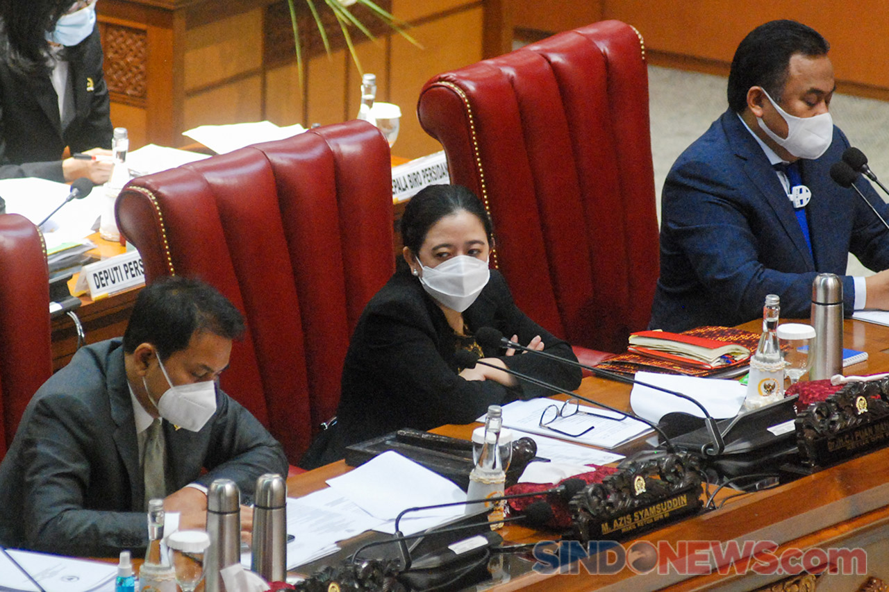 Sidang Paripurna DPR...