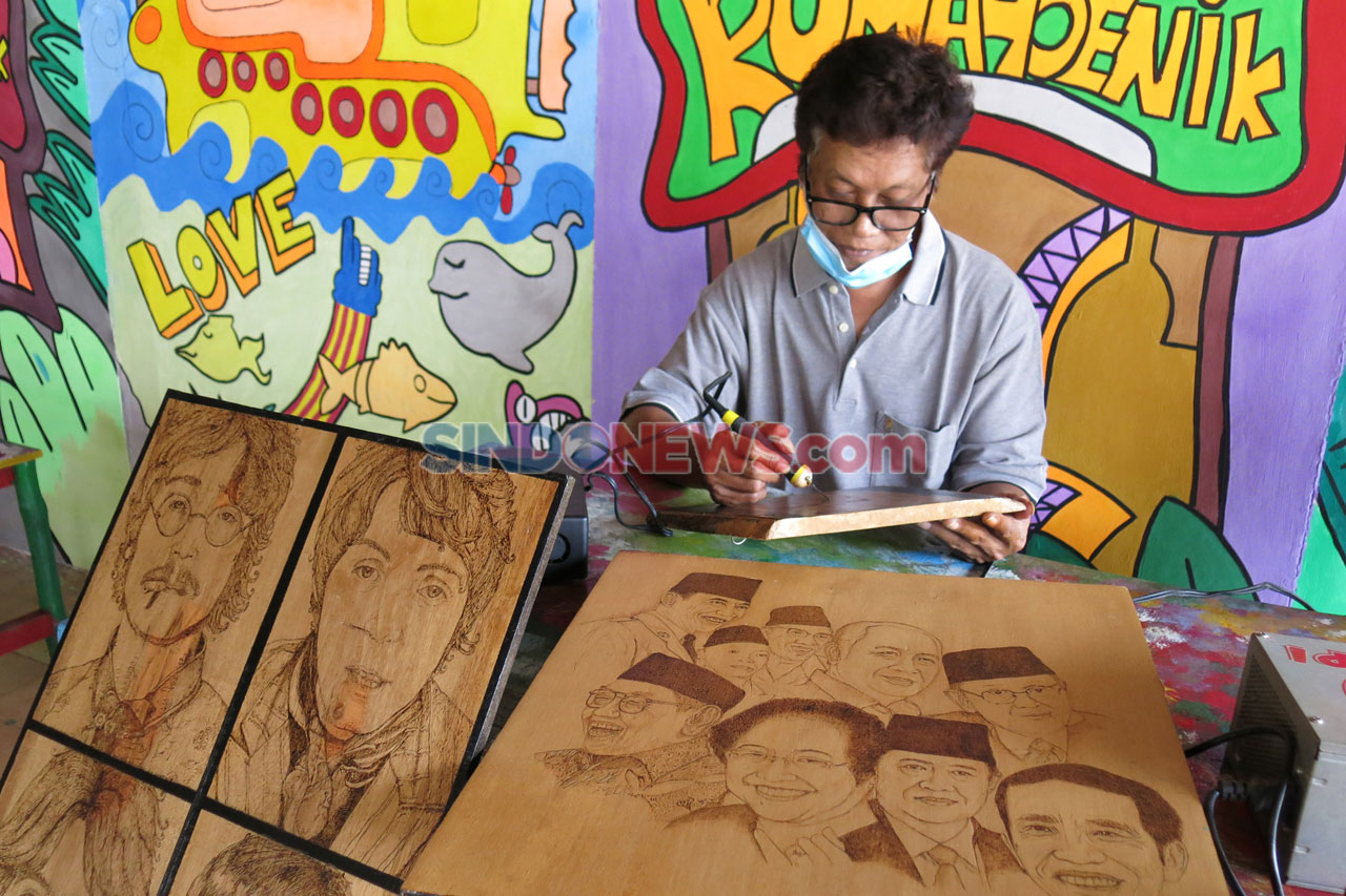 Lukis Bakar Rumah Oenik...