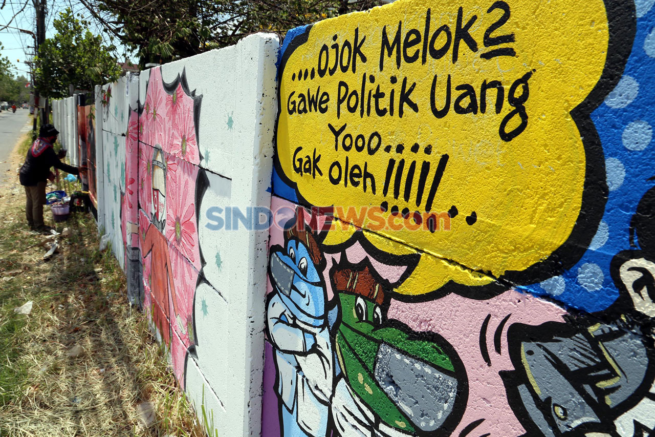 KPU Kota Surabaya Gelar...