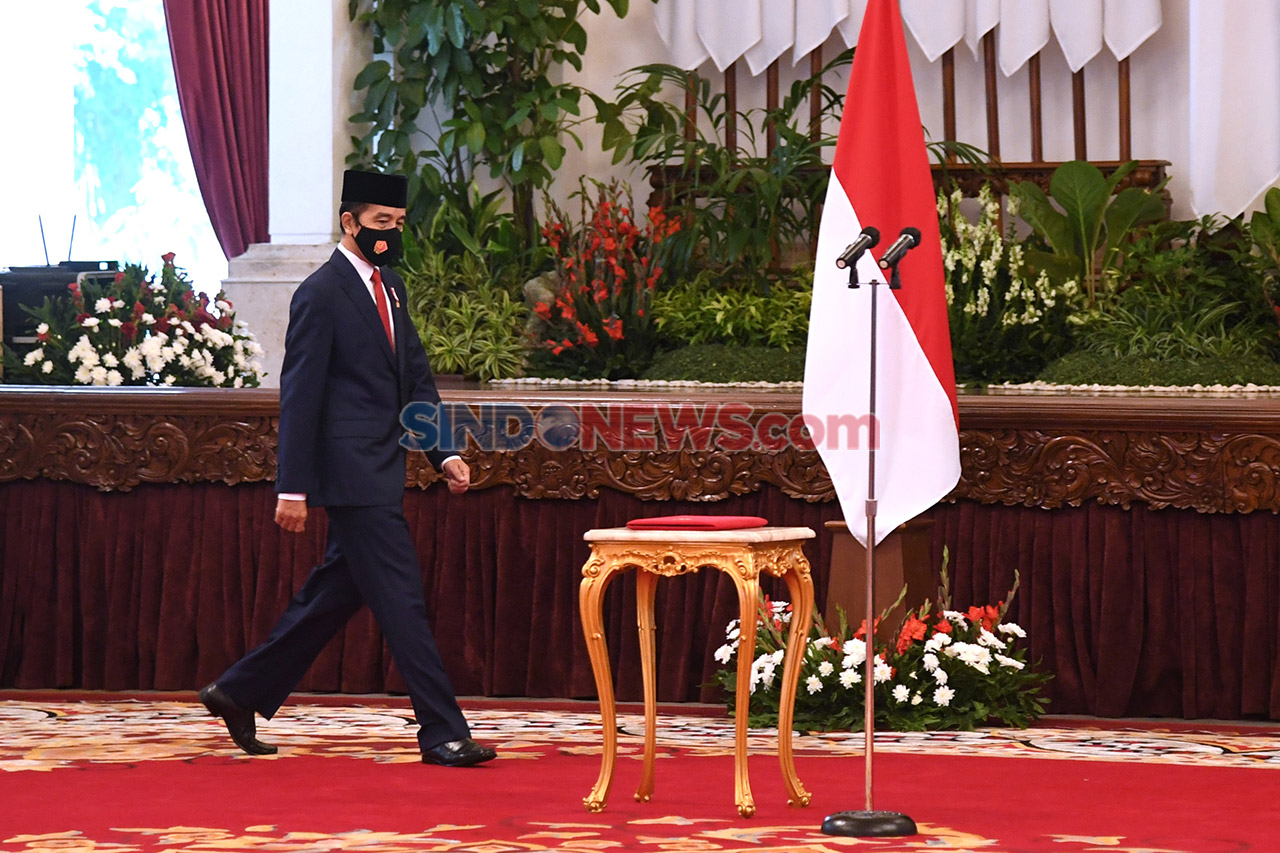 Presiden Pimpin Upacara...