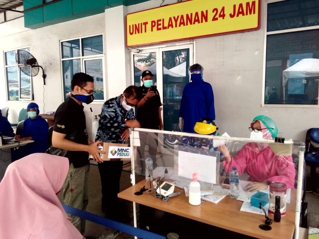 MNC Peduli Berikan Makanan...