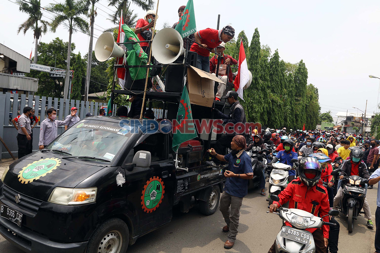 Mogok Kerja Buruh, Protes...