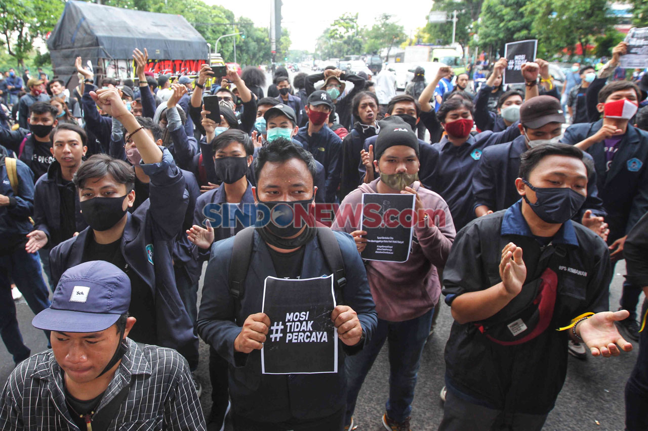 Ratusan Mahasiswa Unindra...