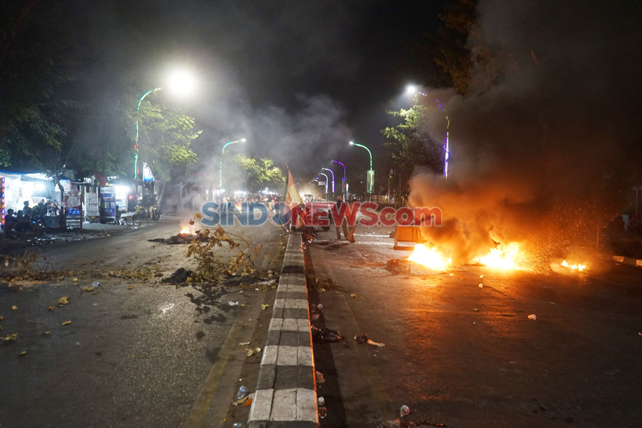 Mahasiswa Makassar Gelar...