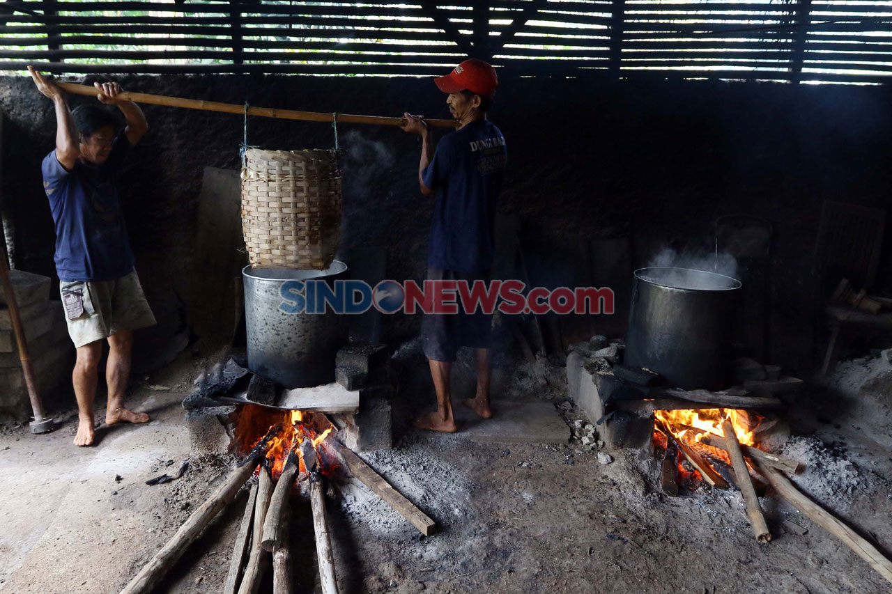 Industri Rumahan Tapai...