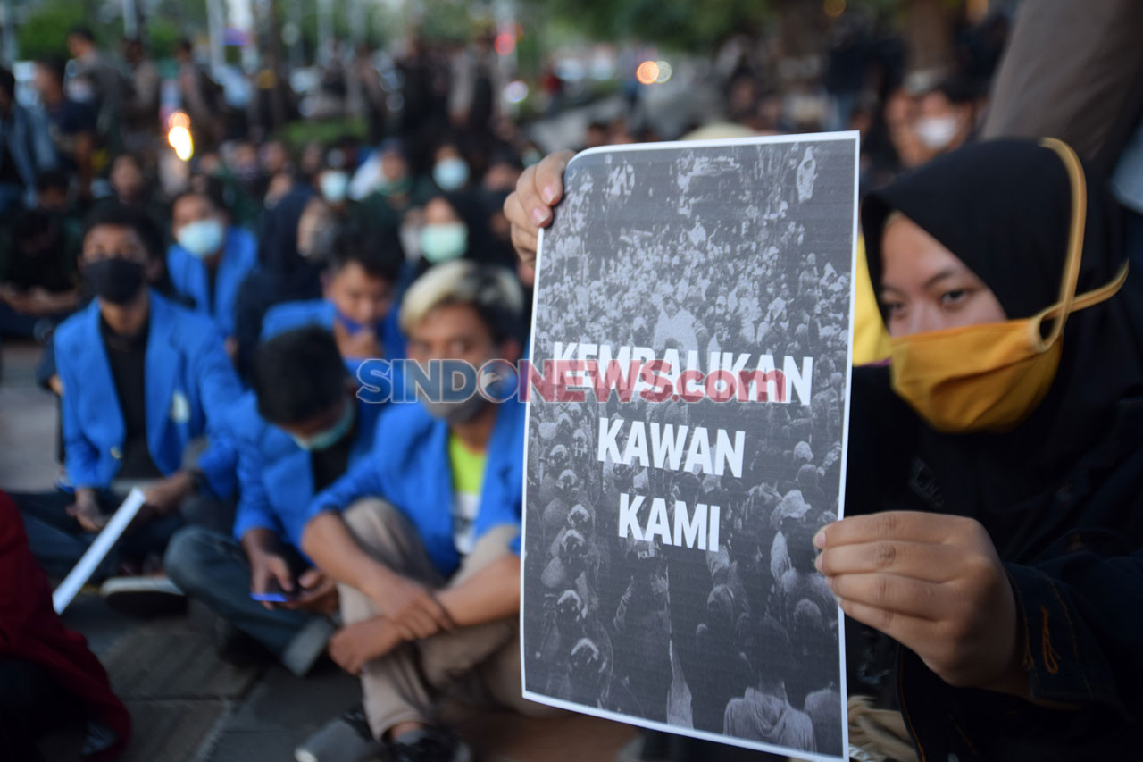 Ratusan Mahasiswa Semarang...