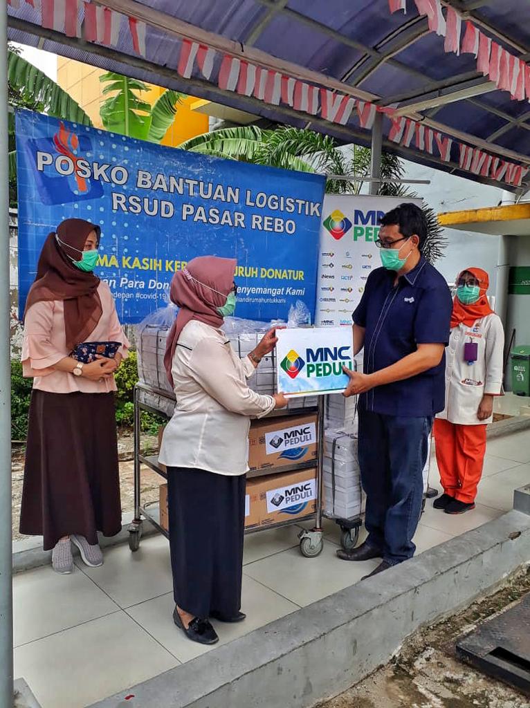 Petugas RSUD Pasar Rebo...