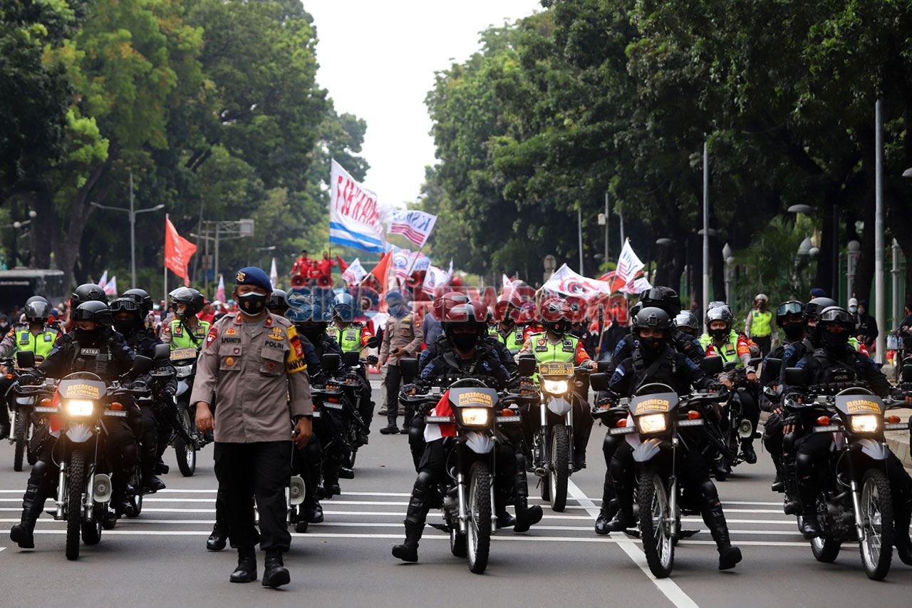 Buruh Kembali Gelar...
