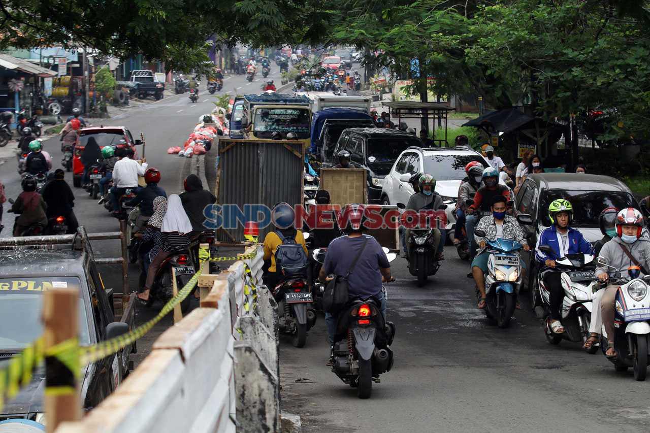 Pembangunan Jembatan...