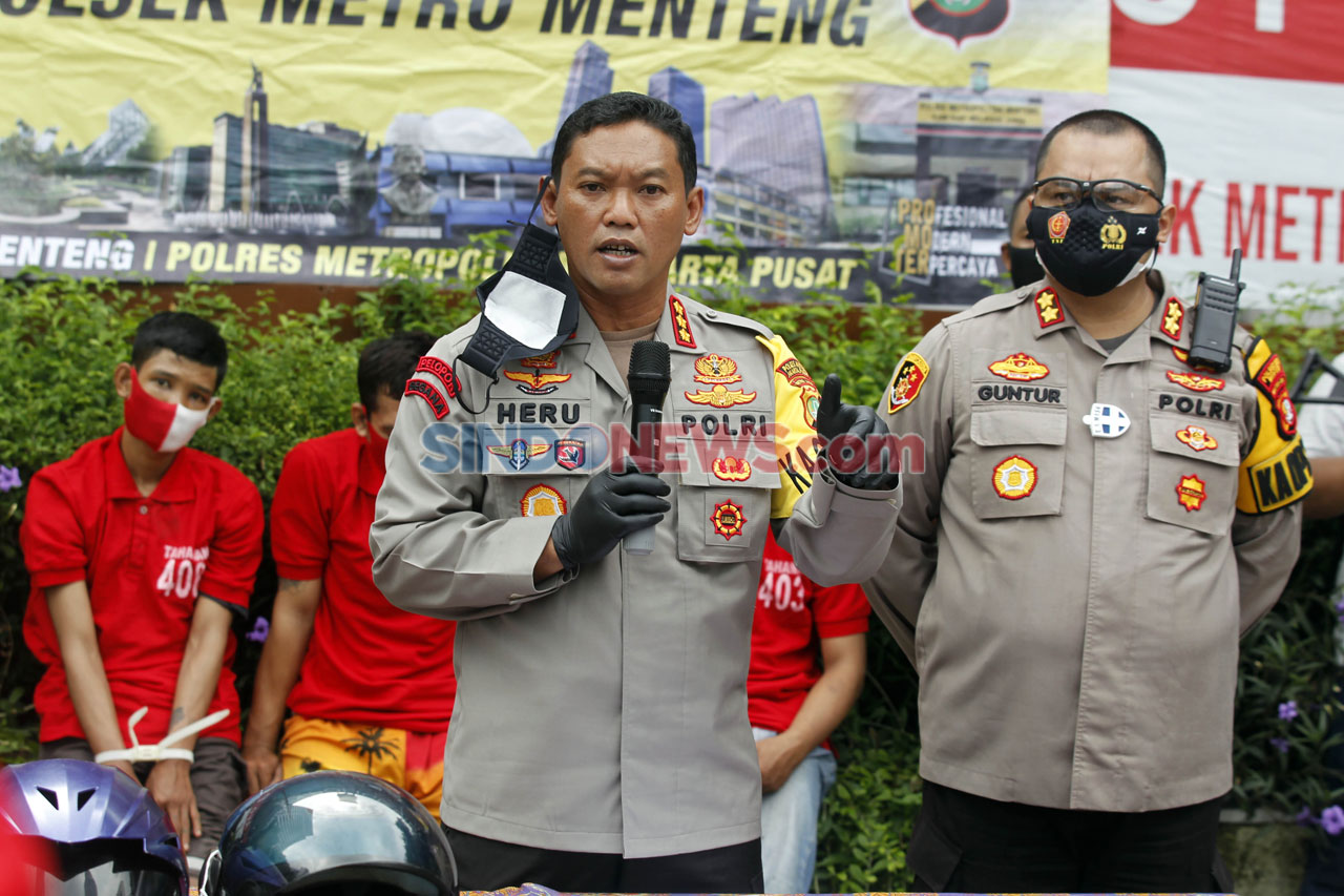 Berusaha Kabur, Penjambret...