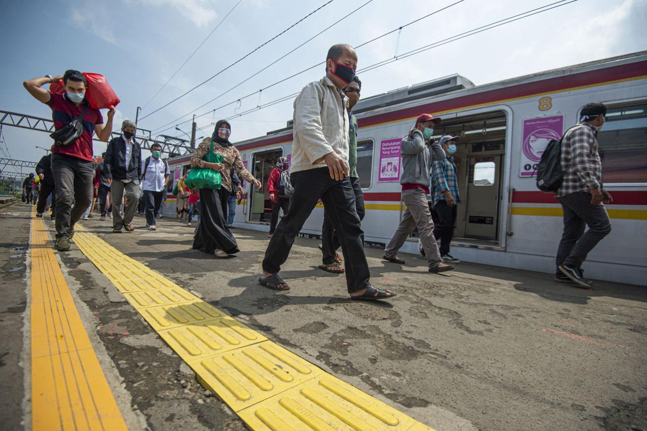 Jadwal Perjalanan KRL...