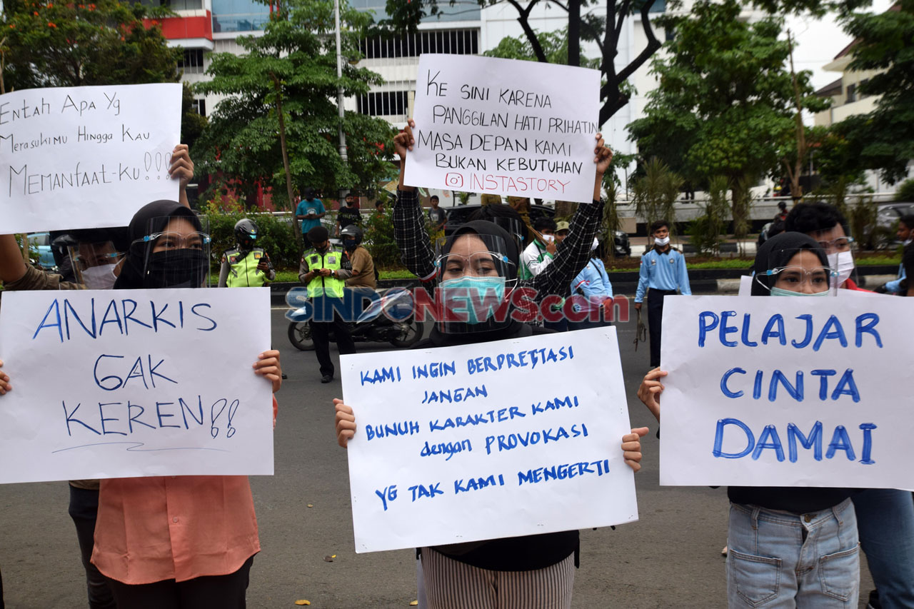 Tolak Demo Anarkis,...
