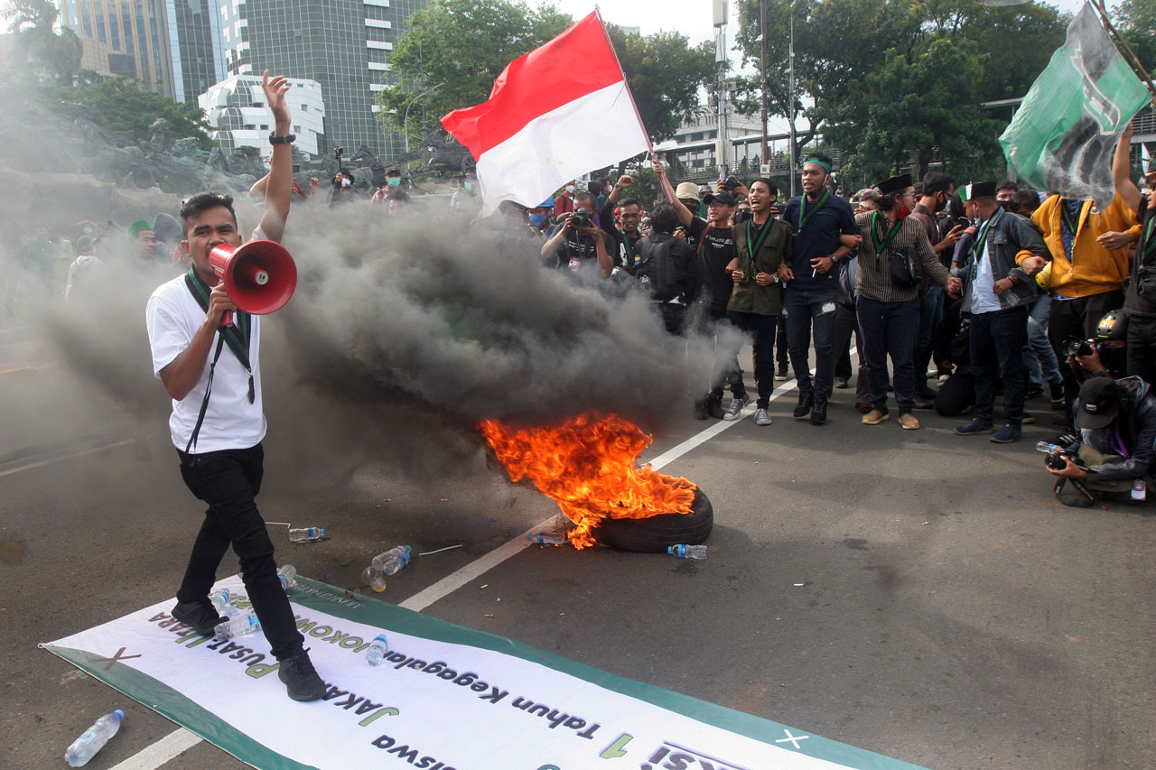 Mahasiswa dan Buruh...