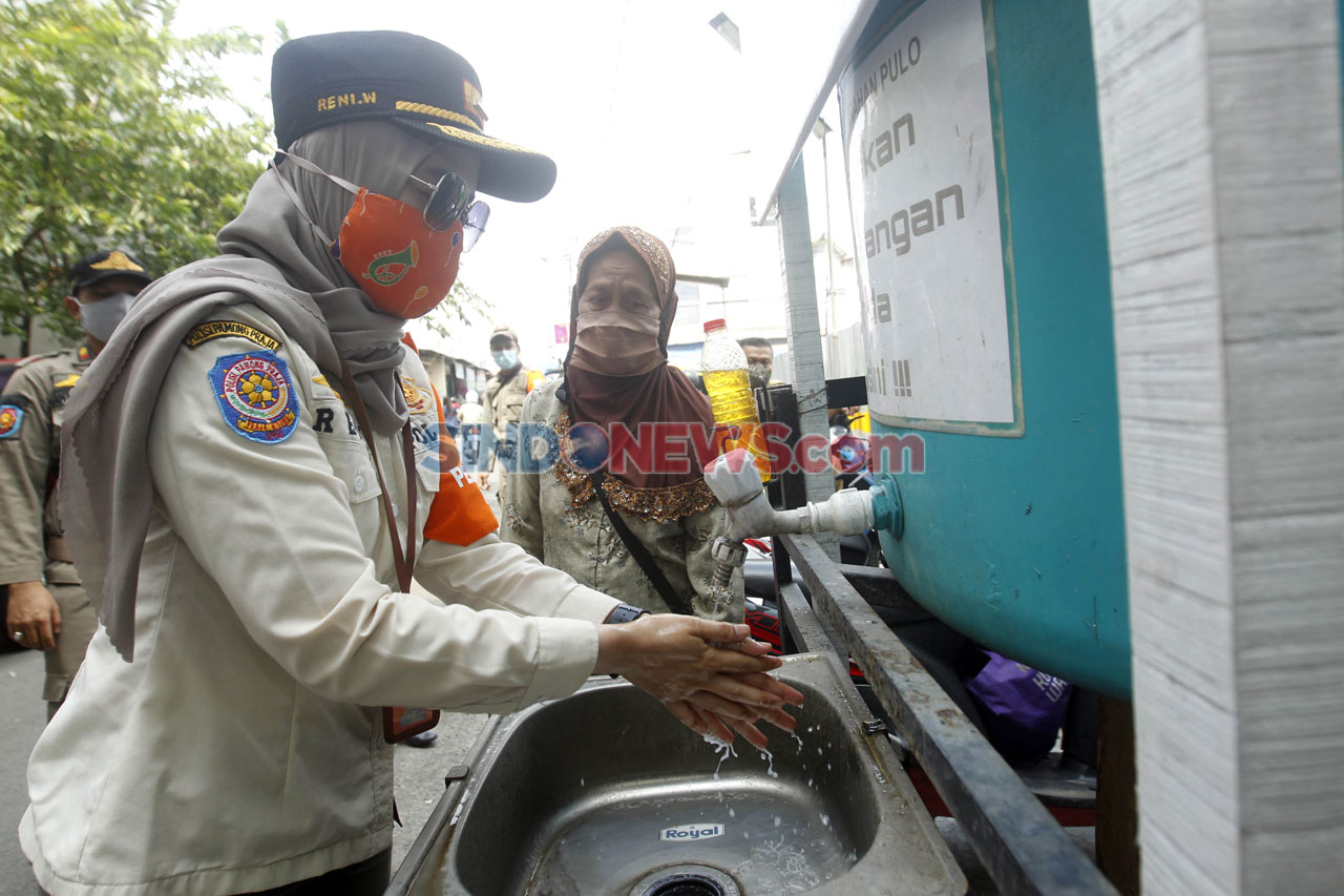 Satpol PP Pulo Gelar...