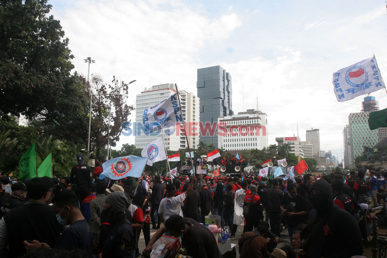 Ribuan Buruh Kembali...