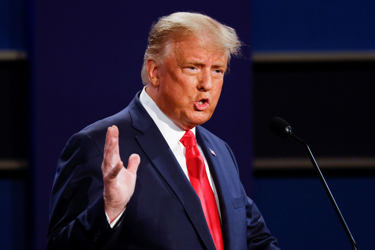Trump dan Biden Ikuti...
