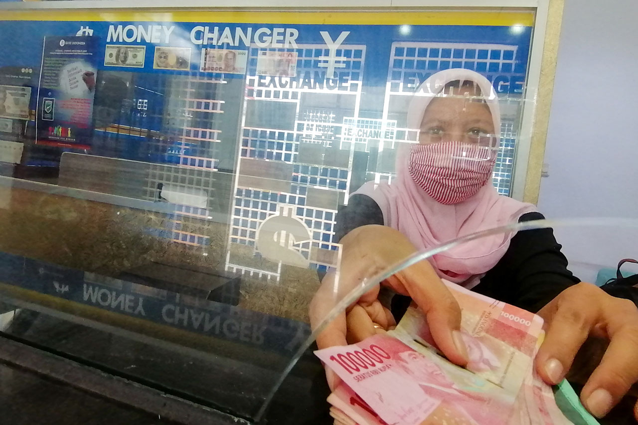 Nilai Tukar Rupiah Akhir...