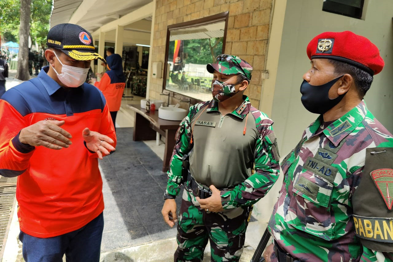 Sambangi Markas Kopassus,...