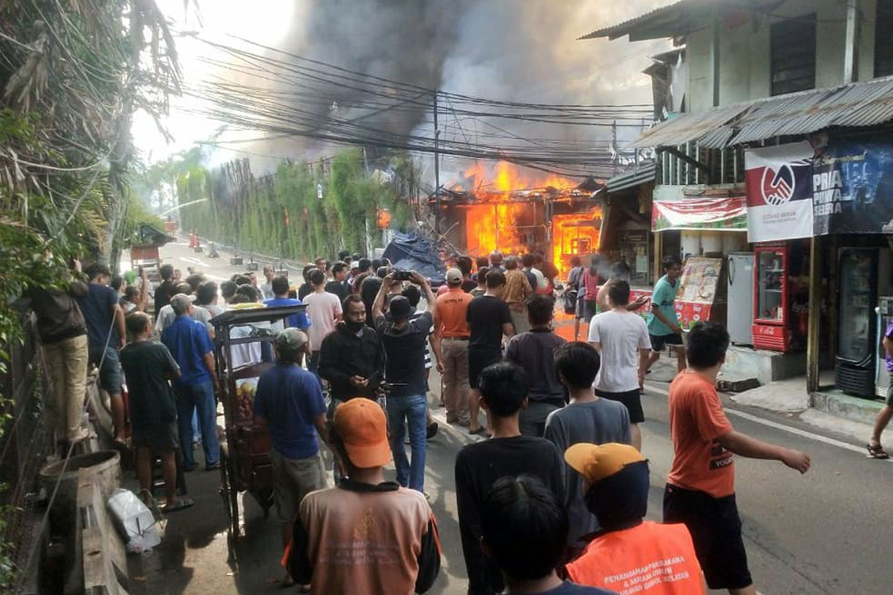 Rumah di Jalan Simprug...