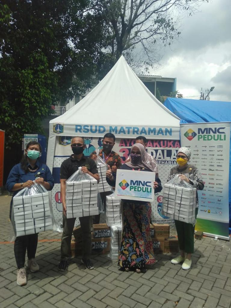 MNC Peduli Bagikan Makan...