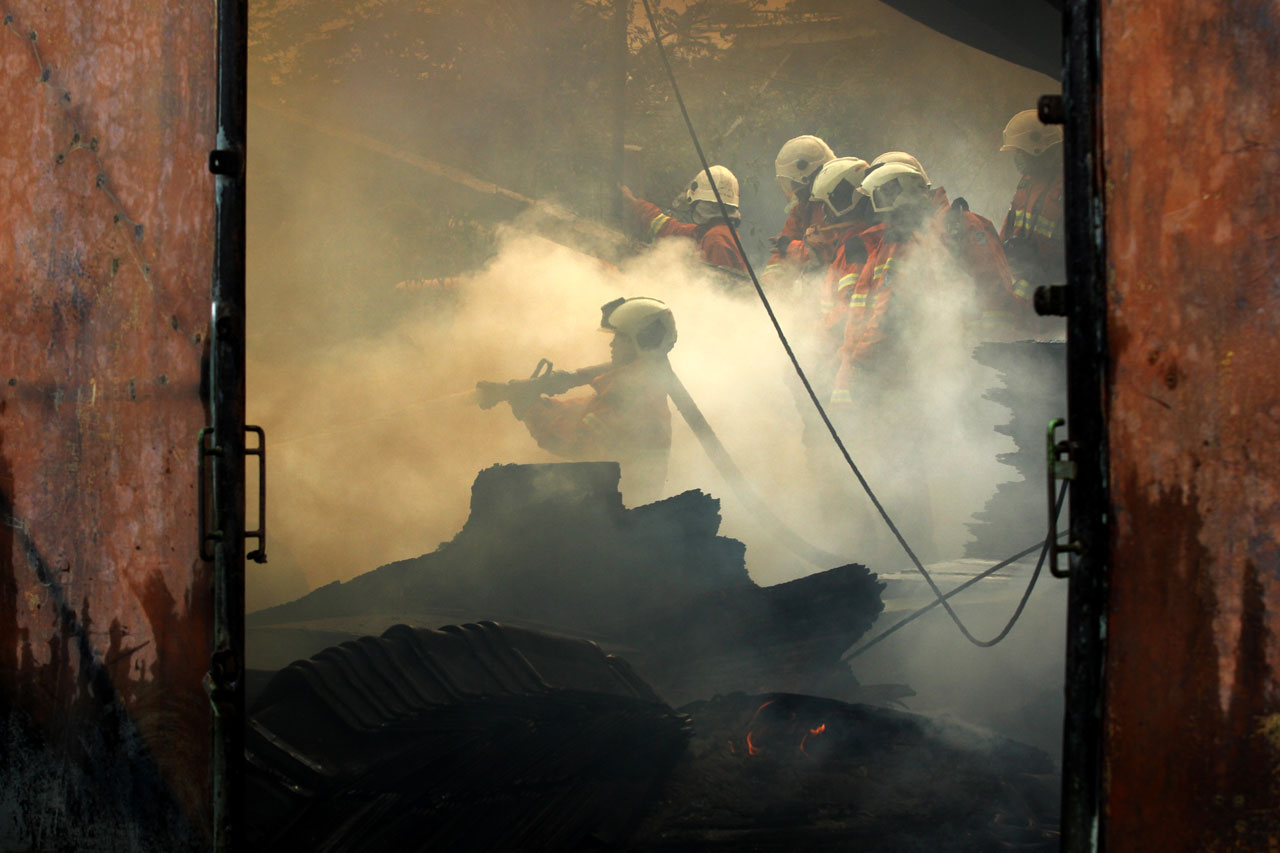 Gudang Mebel di Surabaya...